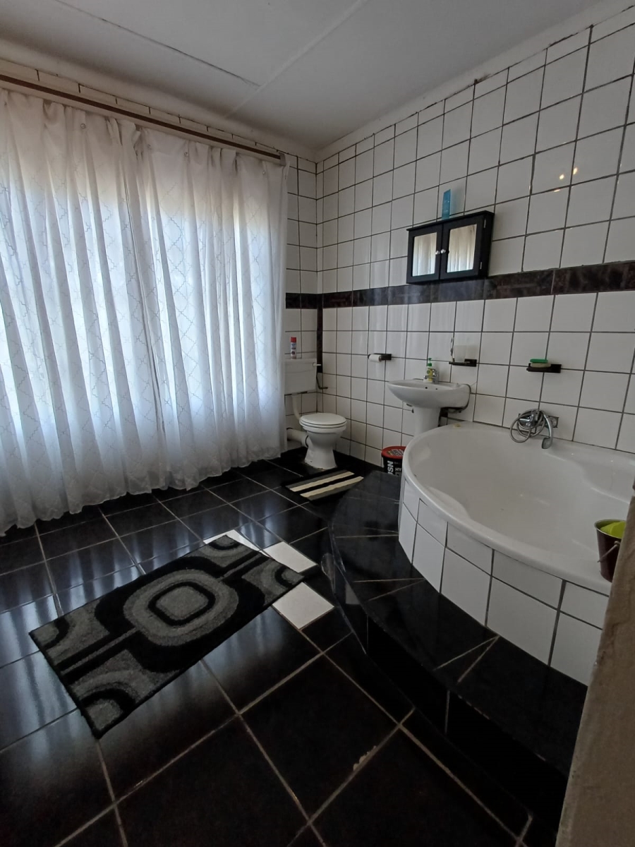 3 Bedroom Property for Sale in Aloevale Eastern Cape